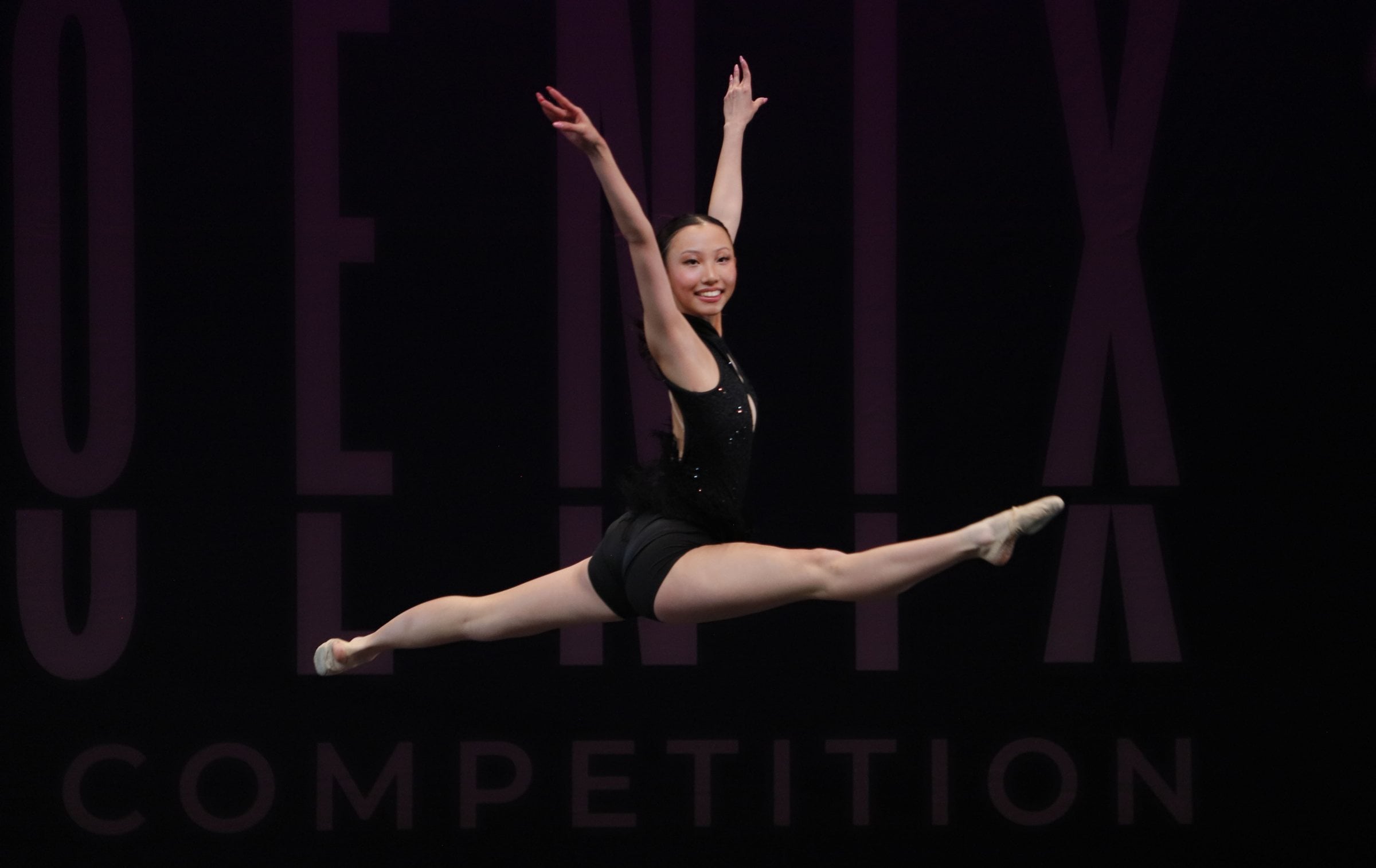 Isabelle: Vogue, split leap